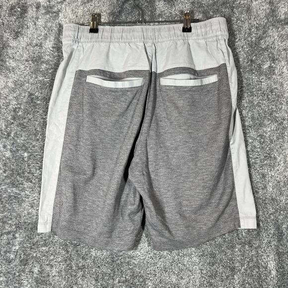 Lululemon Shorts Mens Large Gray Lightweight Athletic Drawstring Casual Gym - Picture 2 of 9